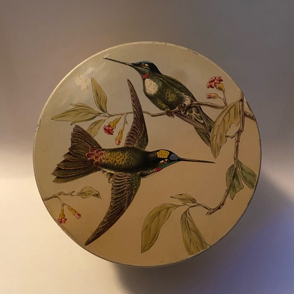 Vintage Peek, Frean & Co Ltd Biscuit Round Tin Hummingbirds London England